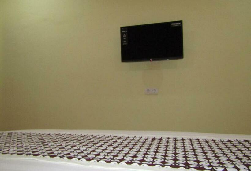 호텔 Anang Bed & Breakfast Syariah By Ndalem Beong