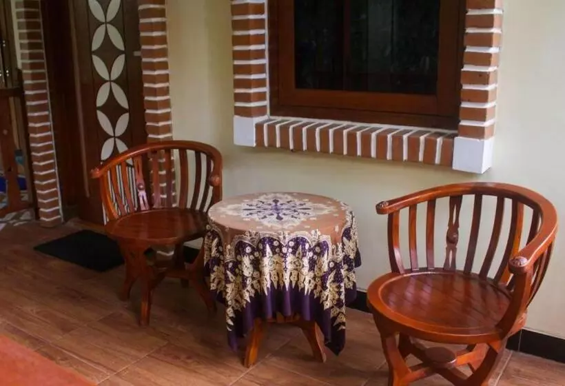 Hotelli Anang Bed & Breakfast Syariah By Ndalem Beong