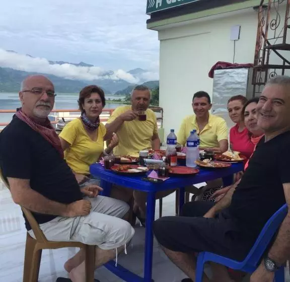 هتل Hello Inn Guest House & Apartment