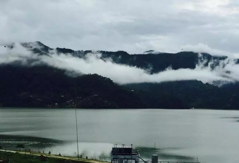 هتل Hello Inn Guest House & Apartment