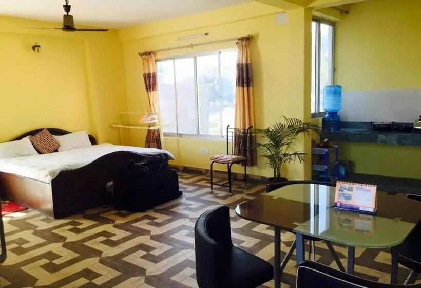 هتل Hello Inn Guest House & Apartment