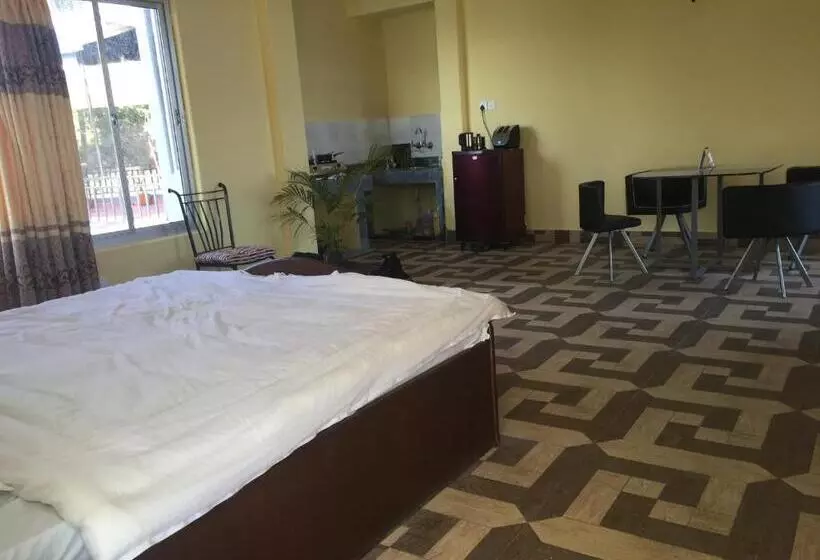 هتل Hello Inn Guest House & Apartment