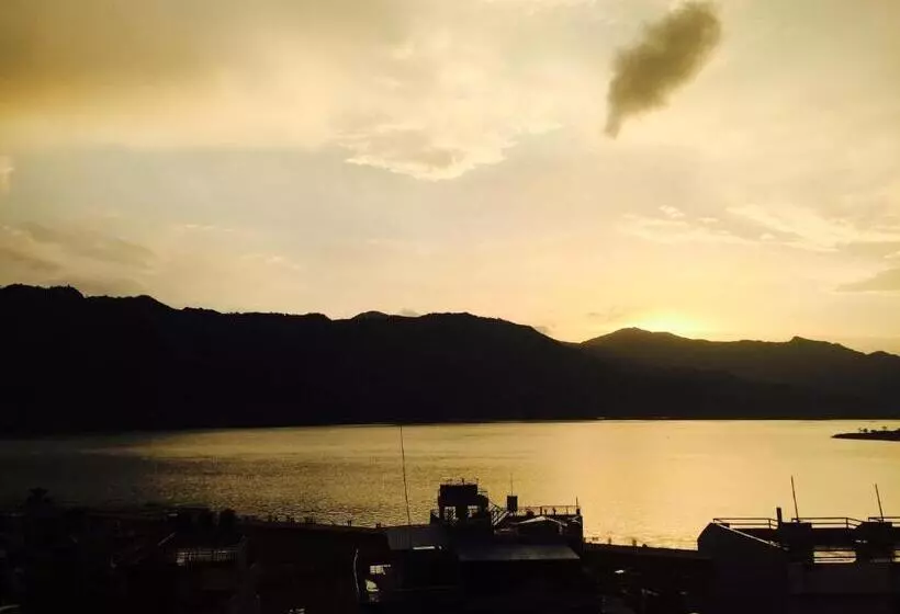 هتل Hello Inn Guest House & Apartment