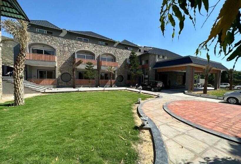 Nature Retreat Resort