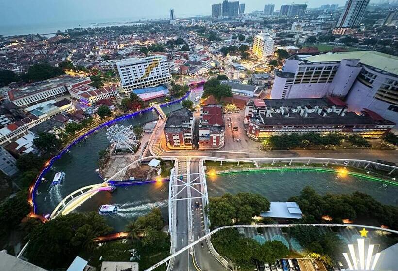 The Shore Hotel & Residences By La Vista