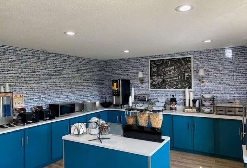 فندق Americinn By Wyndham Williamsburg