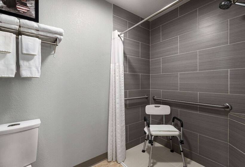 فندق Americinn By Wyndham Williamsburg