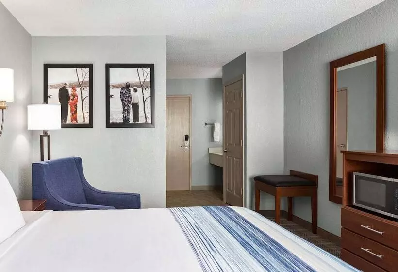 Hotelli Americinn By Wyndham Williamsburg