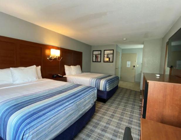 فندق Americinn By Wyndham Williamsburg