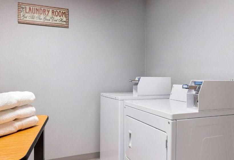 فندق Americinn By Wyndham Williamsburg