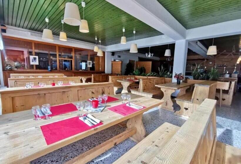 בית מלון כפרי The Télécabine