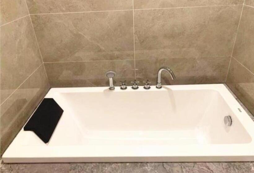 Echarm Hotel Jingzhou Olympic Sports Center