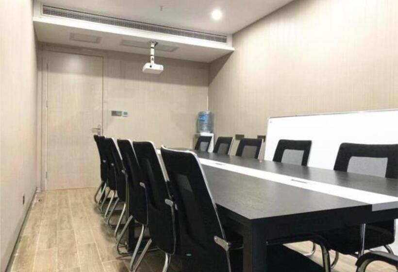 Echarm Hotel Jingzhou Olympic Sports Center