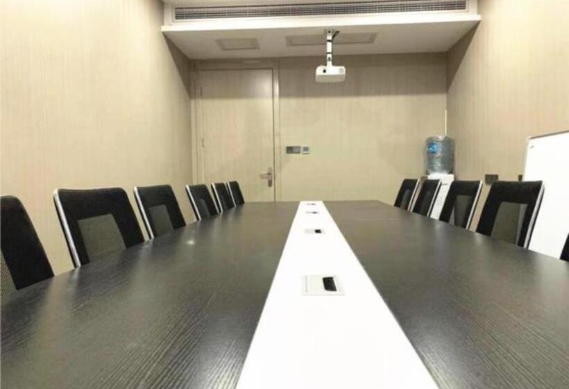 Echarm Hotel Jingzhou Olympic Sports Center