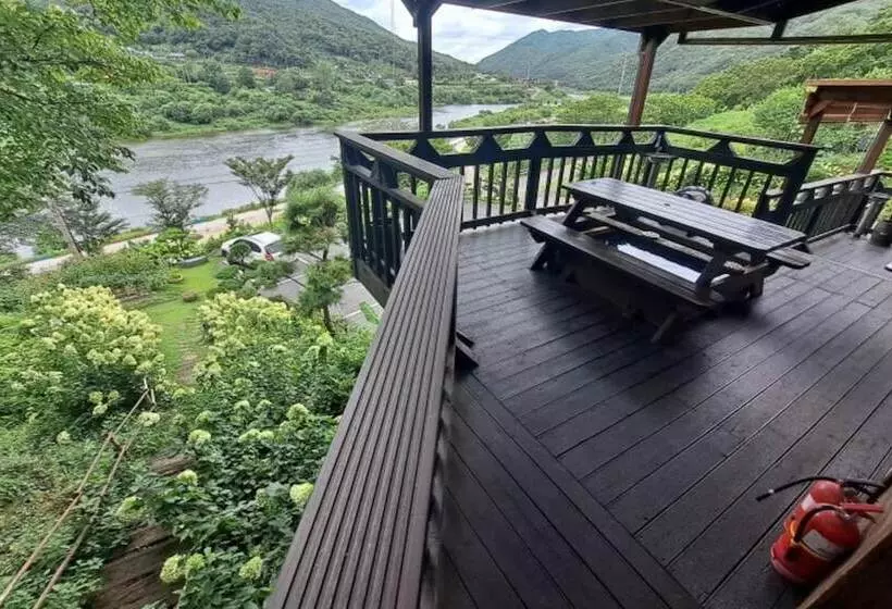 ホテル Gokseong Riverside Sketch Pension