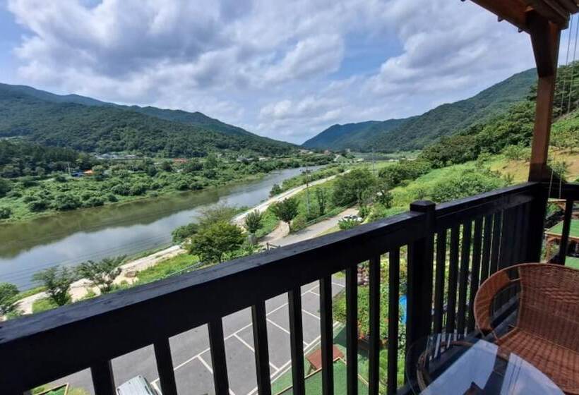 Hotelli Gokseong Riverside Sketch Pension