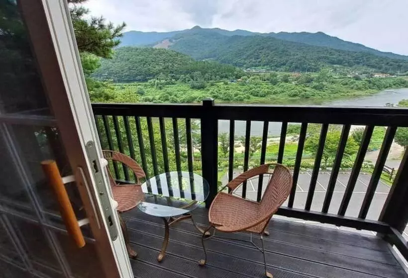 ホテル Gokseong Riverside Sketch Pension