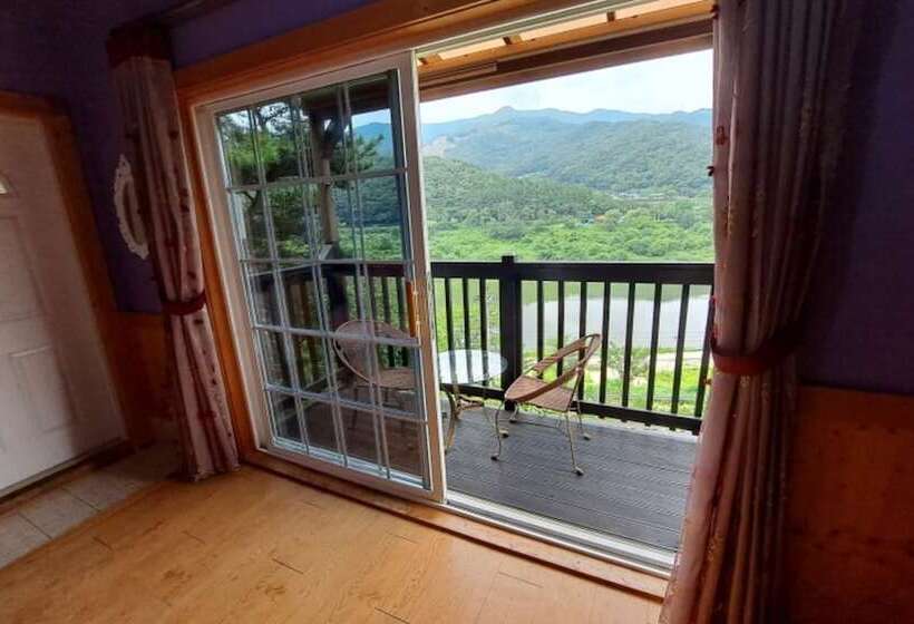 Hotelli Gokseong Riverside Sketch Pension