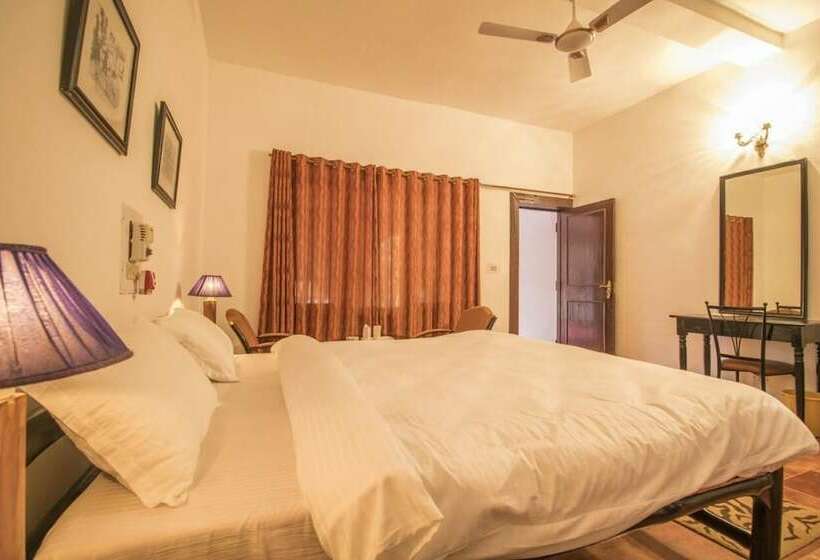 בית מלון כפרי Krishna Jungle Resort