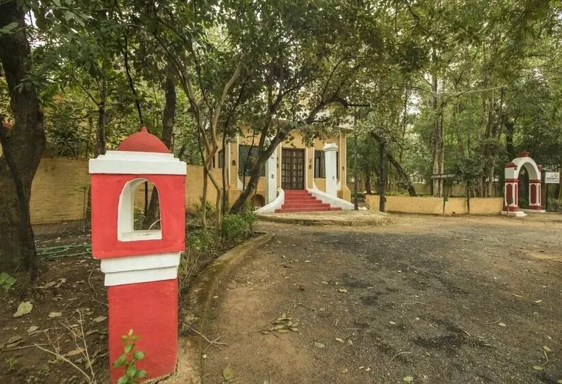 Hotelli Krishna Jungle Resort