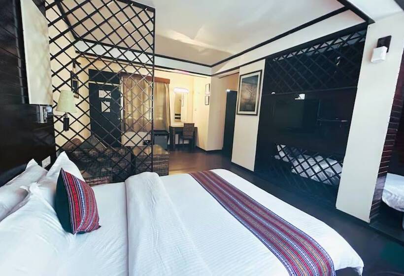 호텔 Treeoise Resort