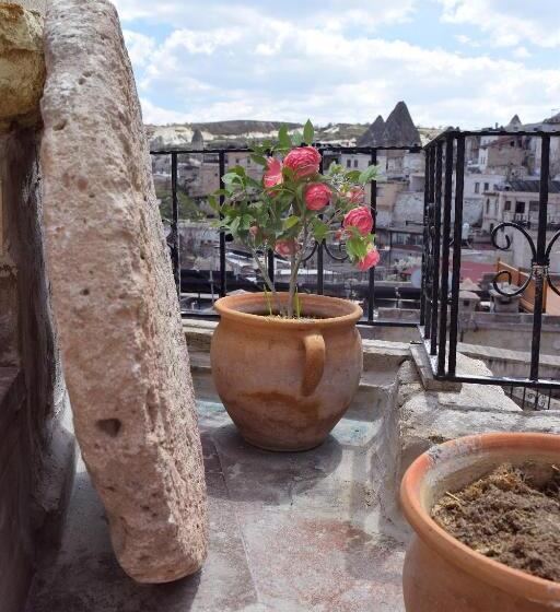 هتل Tulip Cave Suites