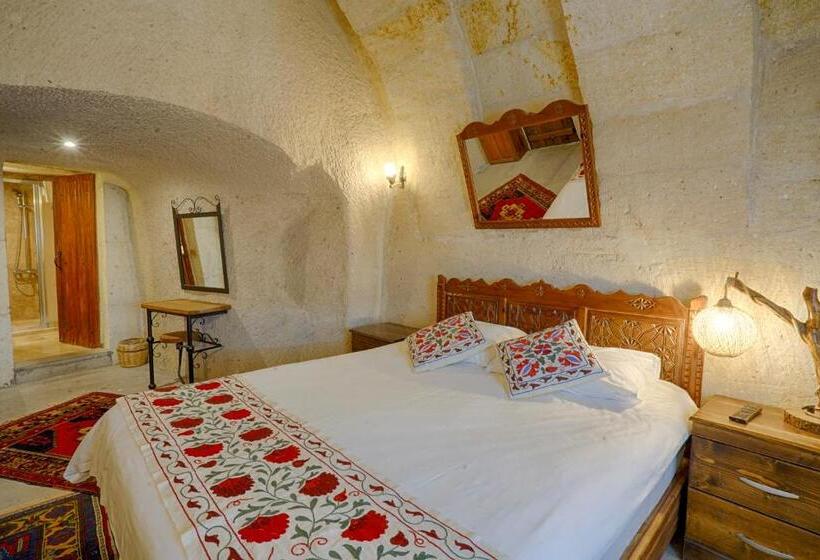 هتل Tulip Cave Suites