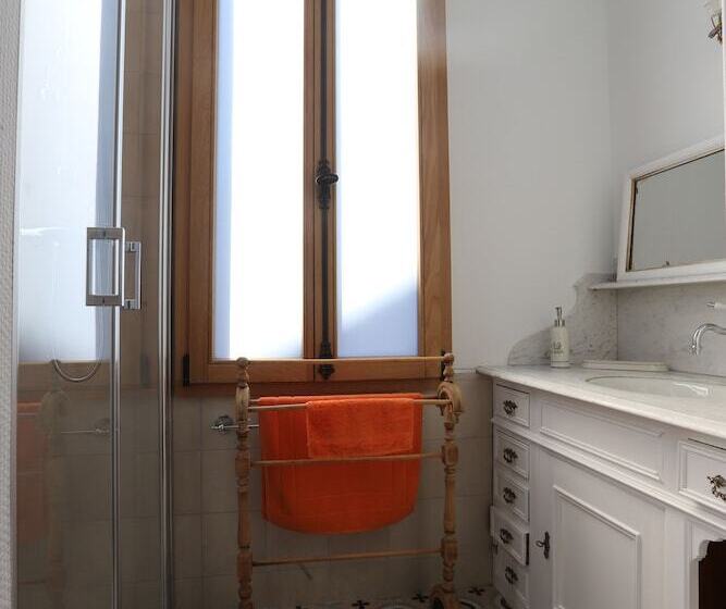 Отель Villa Suzanne