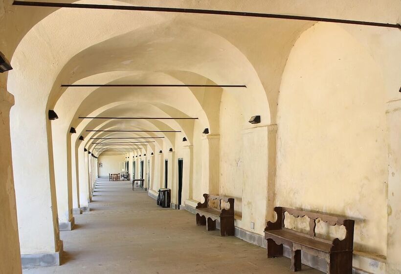 Отель Santuario Nostra Signora Di Soviore