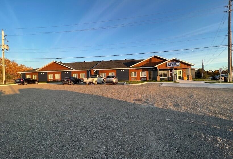 Отель Travelodge By Wyndham Marathon