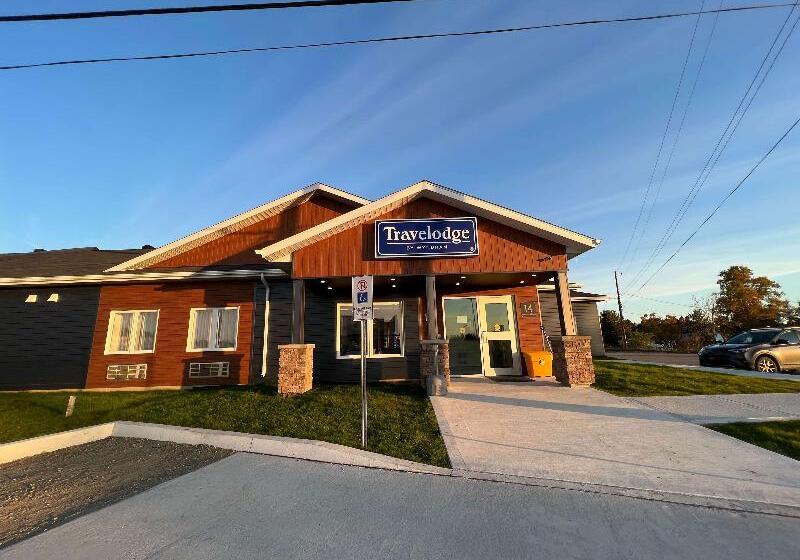 Отель Travelodge By Wyndham Marathon