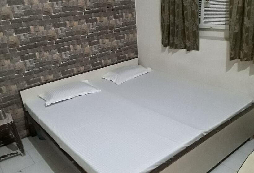 בית מלון כפרי Goroomgo Feed Vishal Agra