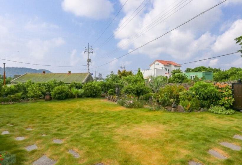 Jeju Wooden Attic Pension