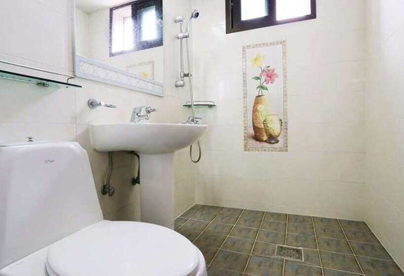 Jeju Wooden Attic Pension