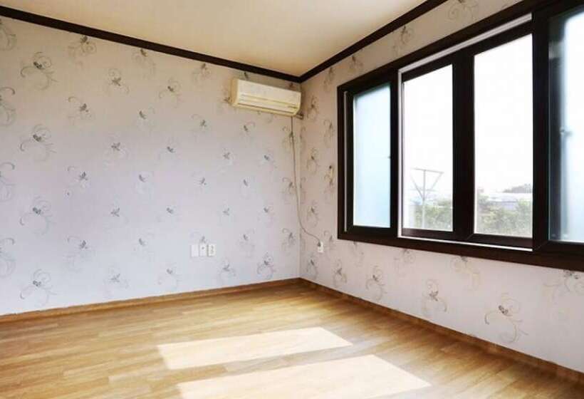 Jeju Wooden Attic Pension