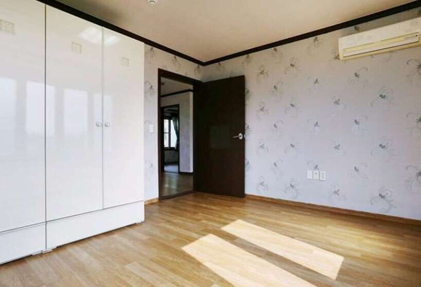 Jeju Wooden Attic Pension