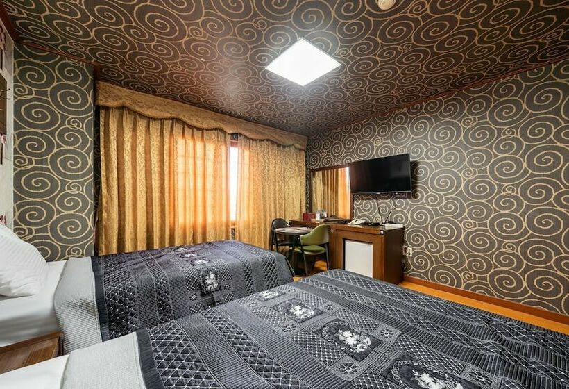 Motel Jeju Juliana