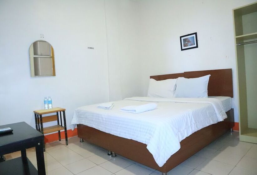 My Rooms Poma Hotel Stay N Dine