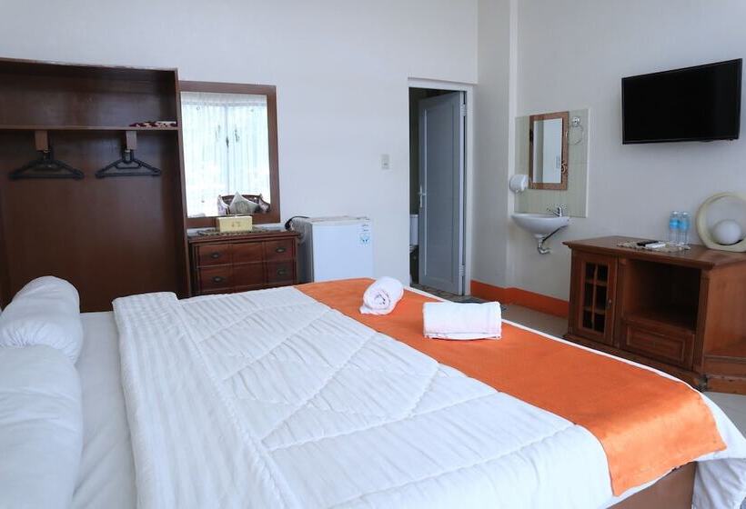 My Rooms Poma Hotel Stay N Dine