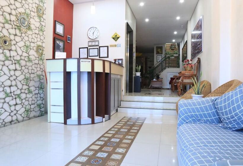 My Rooms Poma Hotel Stay N Dine