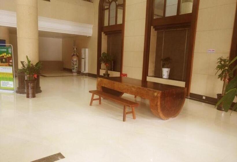 Hotel Greentree Inn Zhanjiang Haitian Bus Station