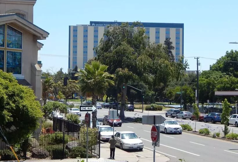 ホテル M B Motor Inn