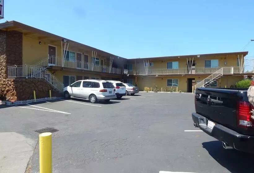 ホテル M B Motor Inn