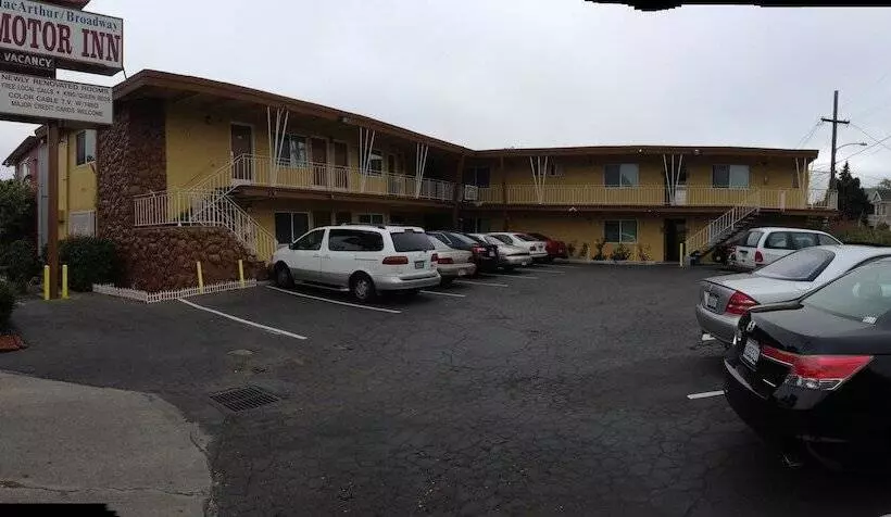 ホテル M B Motor Inn