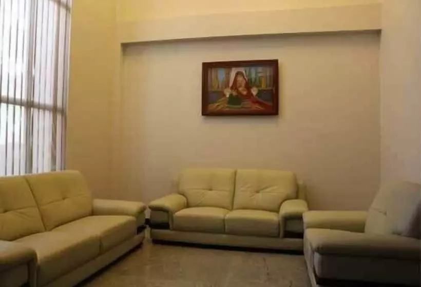 ホテル The Mohini Royale