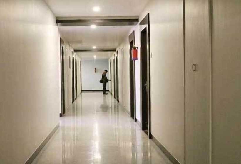 בית מלון כפרי The Mohini Royale