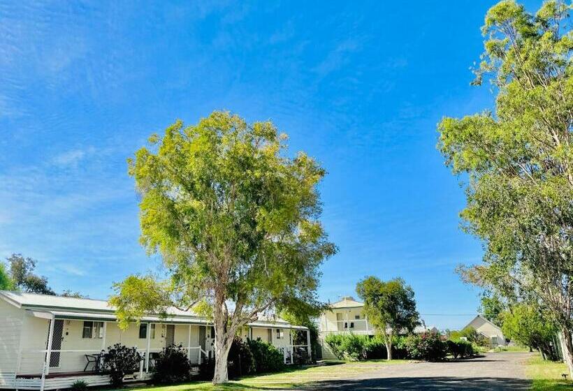 בית מלון כפרי Country Way Motor Inn