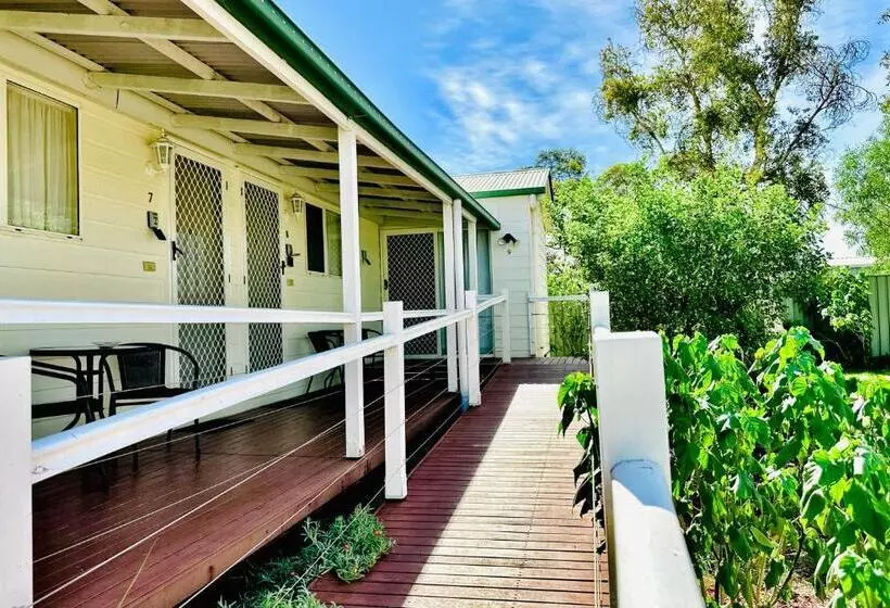 Hotelli Country Way Motor Inn