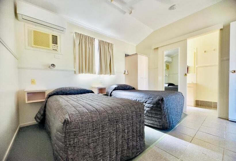 בית מלון כפרי Country Way Motor Inn