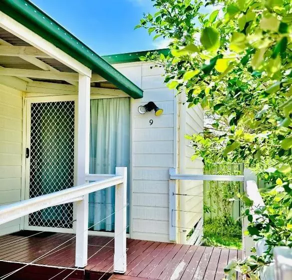 Hotelli Country Way Motor Inn